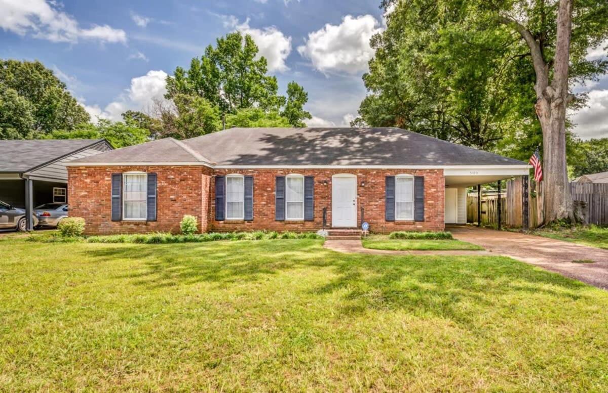 Fenced Yard Centrally Located-Parkway Village Pad Memphis Exterior photo